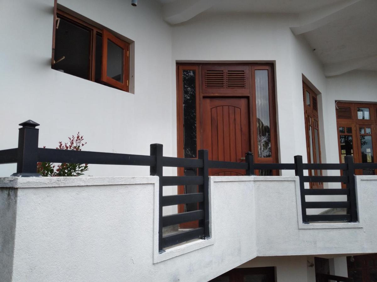 Holly House Homestay Ella Ngoại thất bức ảnh